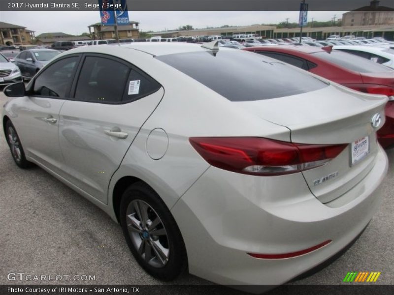 Beige / Beige 2017 Hyundai Elantra SE