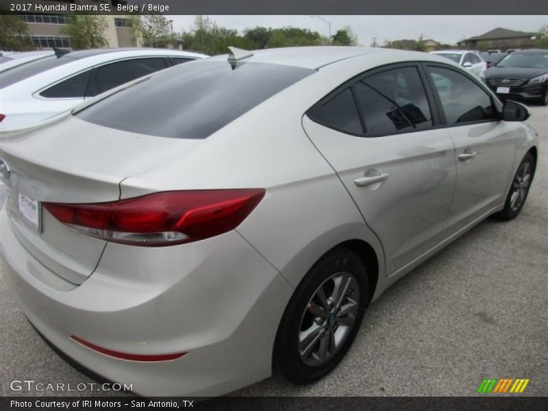 Beige / Beige 2017 Hyundai Elantra SE