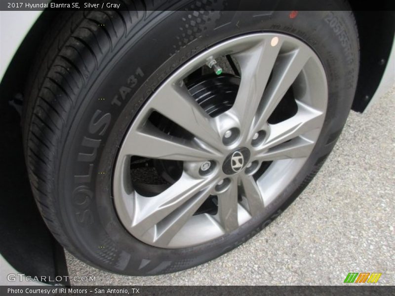 Silver / Gray 2017 Hyundai Elantra SE