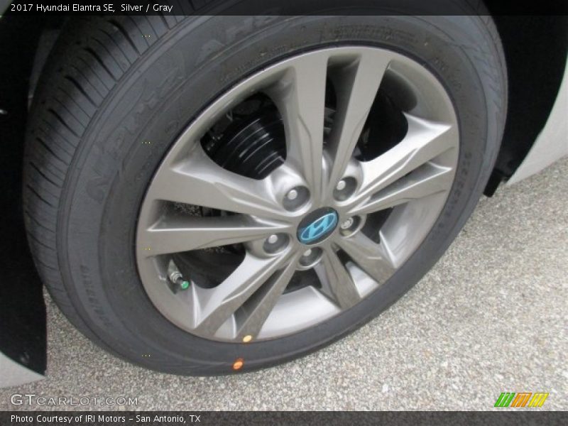 Silver / Gray 2017 Hyundai Elantra SE