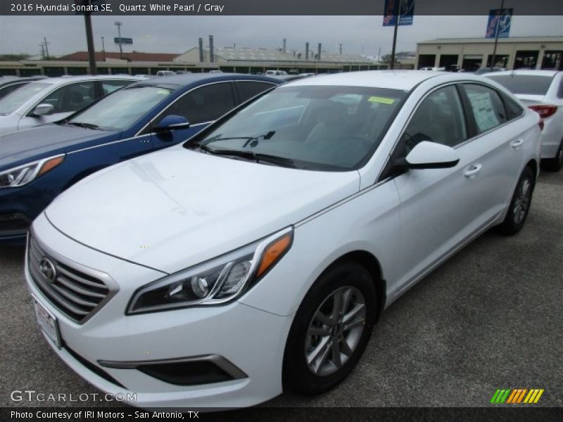 Quartz White Pearl / Gray 2016 Hyundai Sonata SE