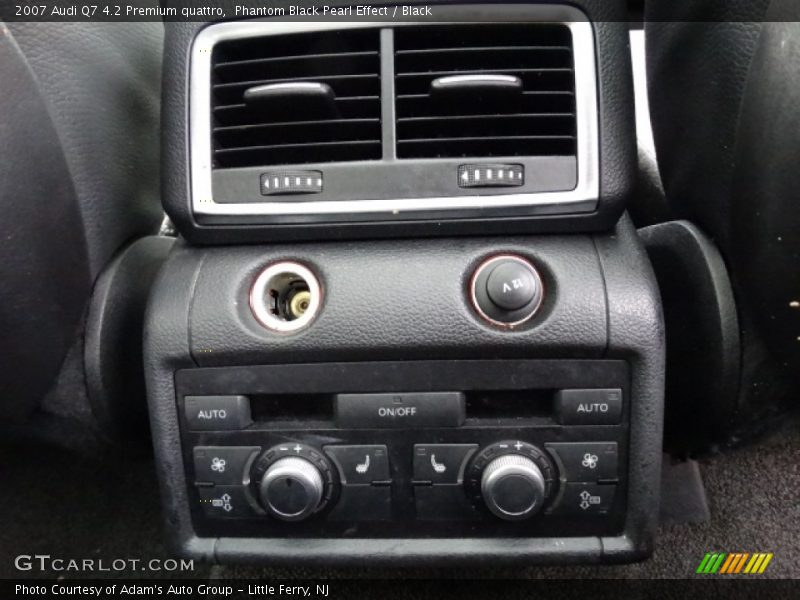 Phantom Black Pearl Effect / Black 2007 Audi Q7 4.2 Premium quattro