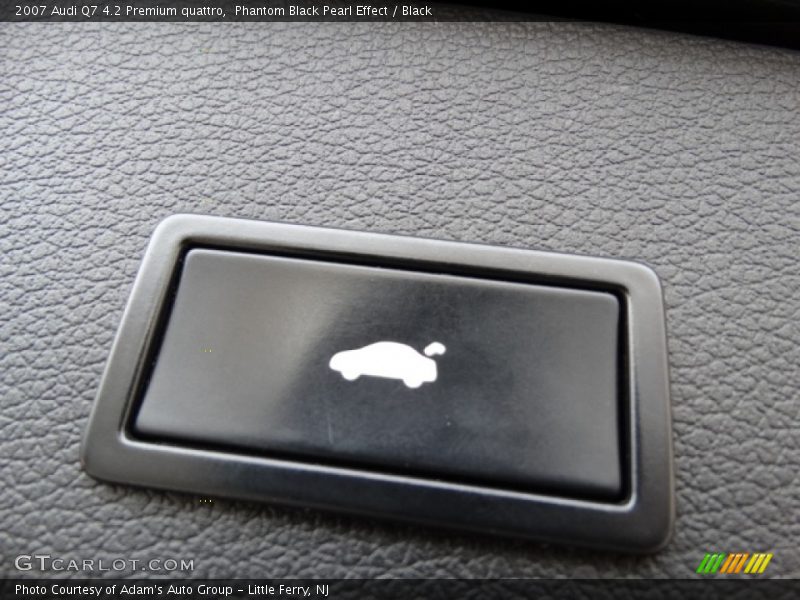 Phantom Black Pearl Effect / Black 2007 Audi Q7 4.2 Premium quattro