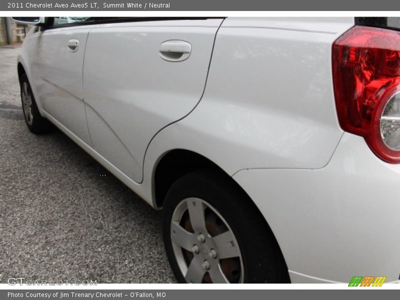 Summit White / Neutral 2011 Chevrolet Aveo Aveo5 LT