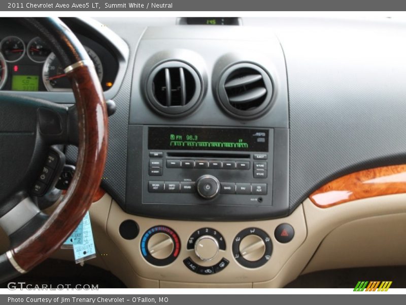 Summit White / Neutral 2011 Chevrolet Aveo Aveo5 LT