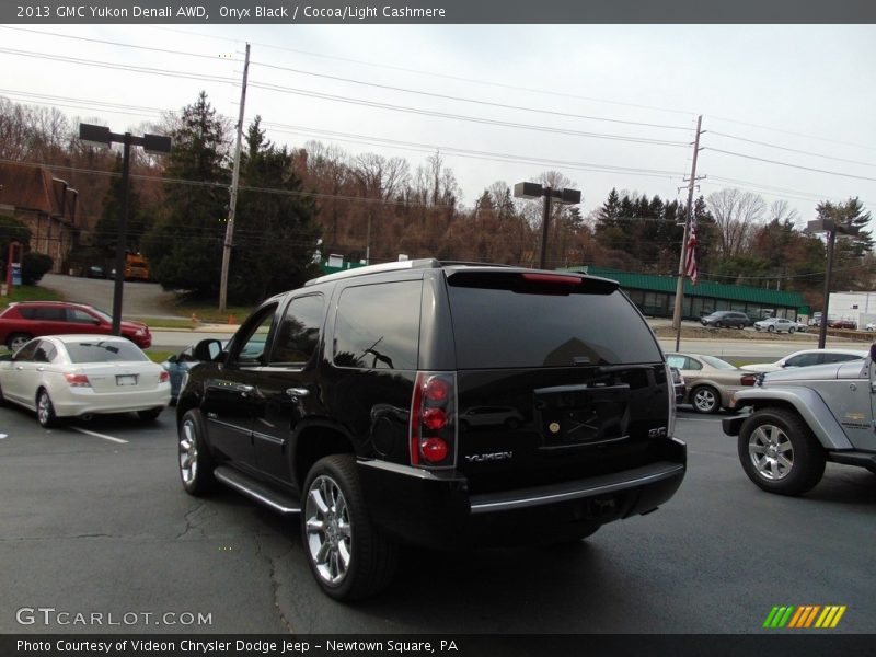 Onyx Black / Cocoa/Light Cashmere 2013 GMC Yukon Denali AWD