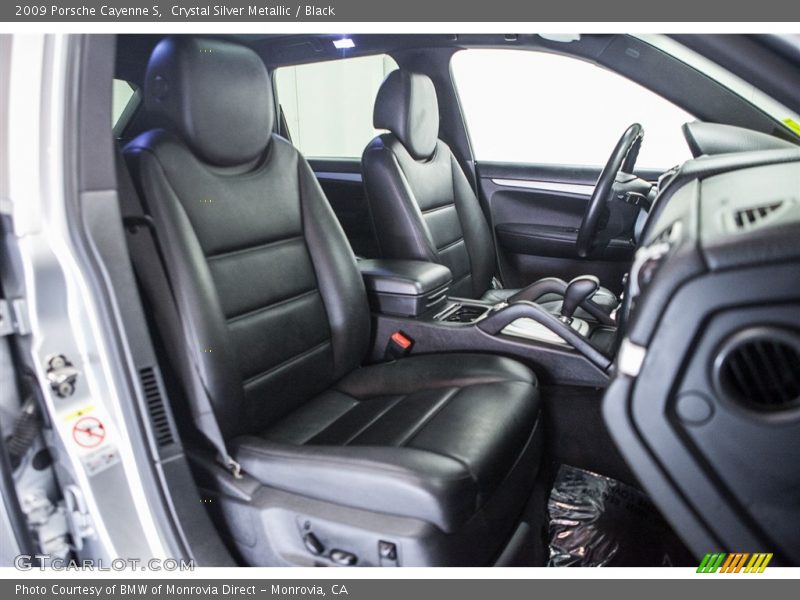 Front Seat of 2009 Cayenne S