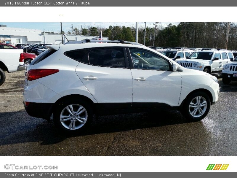 Cotton White / Taupe 2013 Hyundai Tucson GLS