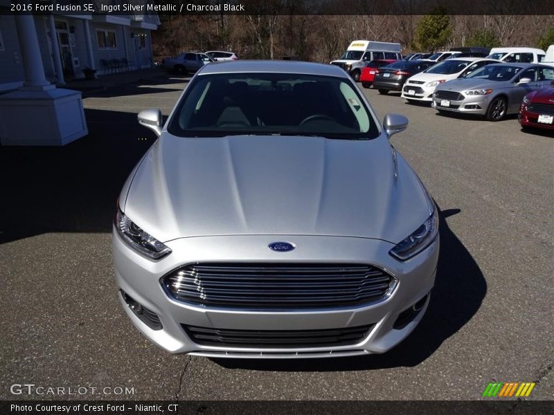 Ingot Silver Metallic / Charcoal Black 2016 Ford Fusion SE