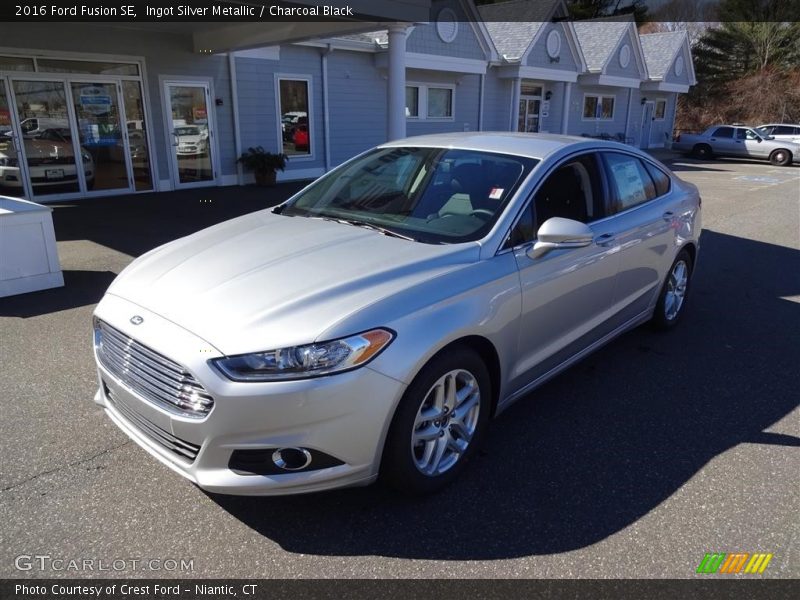 Ingot Silver Metallic / Charcoal Black 2016 Ford Fusion SE