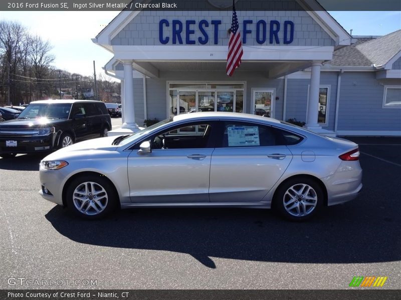 Ingot Silver Metallic / Charcoal Black 2016 Ford Fusion SE