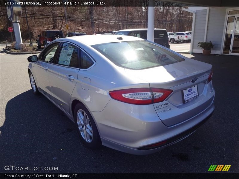 Ingot Silver Metallic / Charcoal Black 2016 Ford Fusion SE