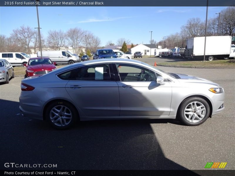 Ingot Silver Metallic / Charcoal Black 2016 Ford Fusion SE