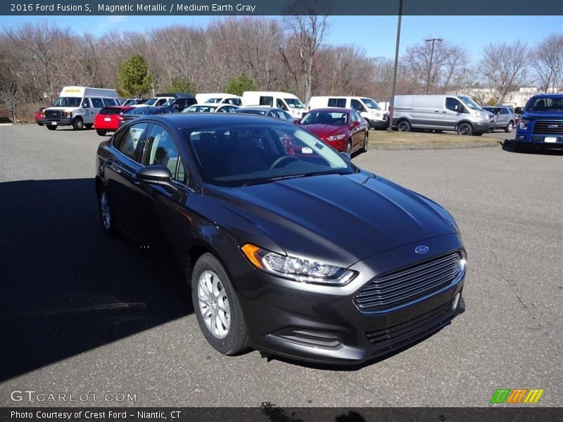Magnetic Metallic / Medium Earth Gray 2016 Ford Fusion S