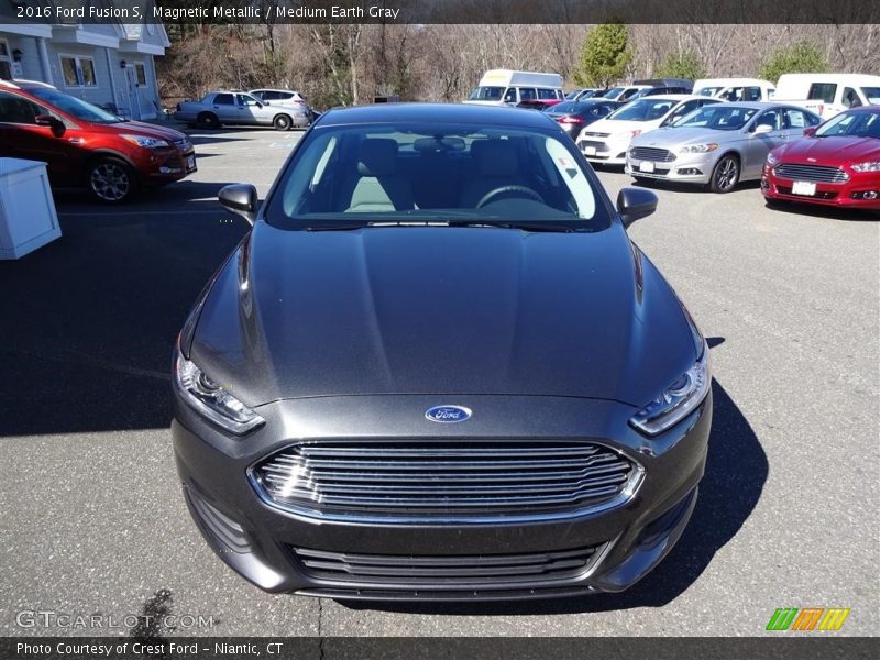 Magnetic Metallic / Medium Earth Gray 2016 Ford Fusion S