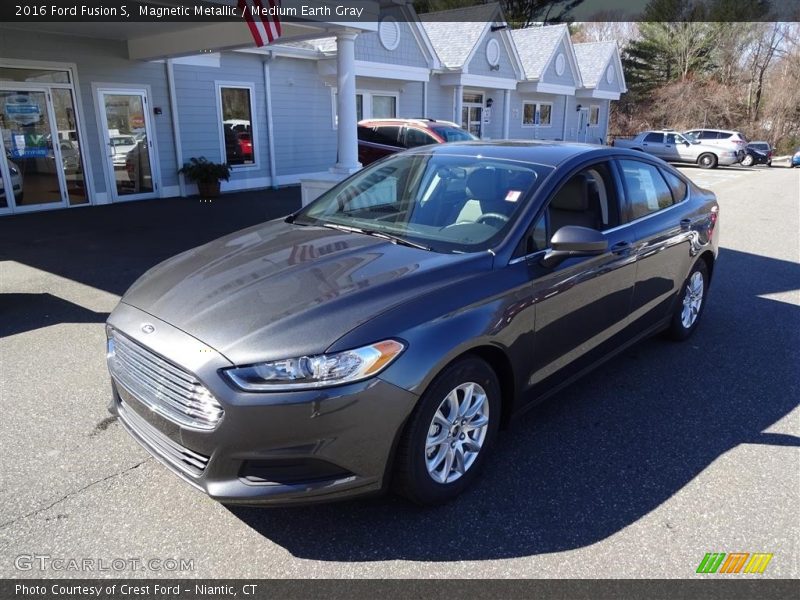 Magnetic Metallic / Medium Earth Gray 2016 Ford Fusion S