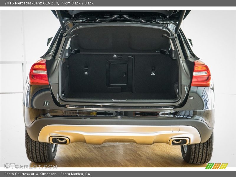 Night Black / Black 2016 Mercedes-Benz GLA 250