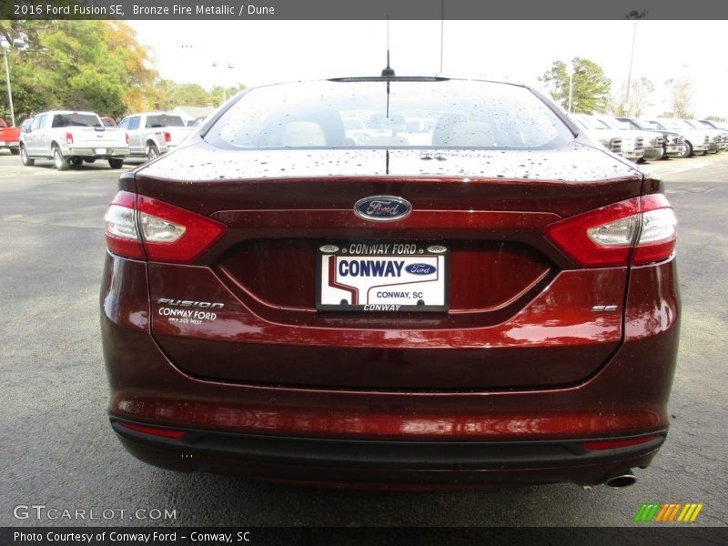Bronze Fire Metallic / Dune 2016 Ford Fusion SE