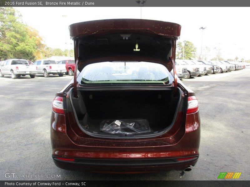 Bronze Fire Metallic / Dune 2016 Ford Fusion SE