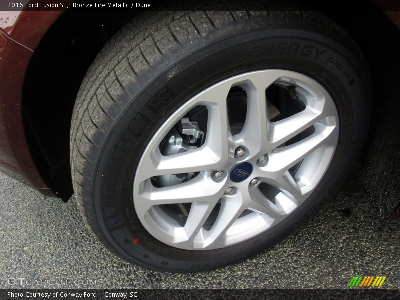 Bronze Fire Metallic / Dune 2016 Ford Fusion SE