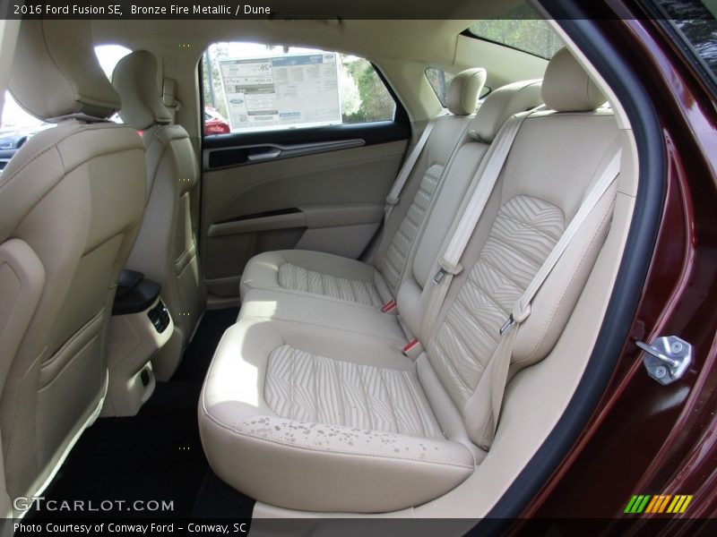 Bronze Fire Metallic / Dune 2016 Ford Fusion SE