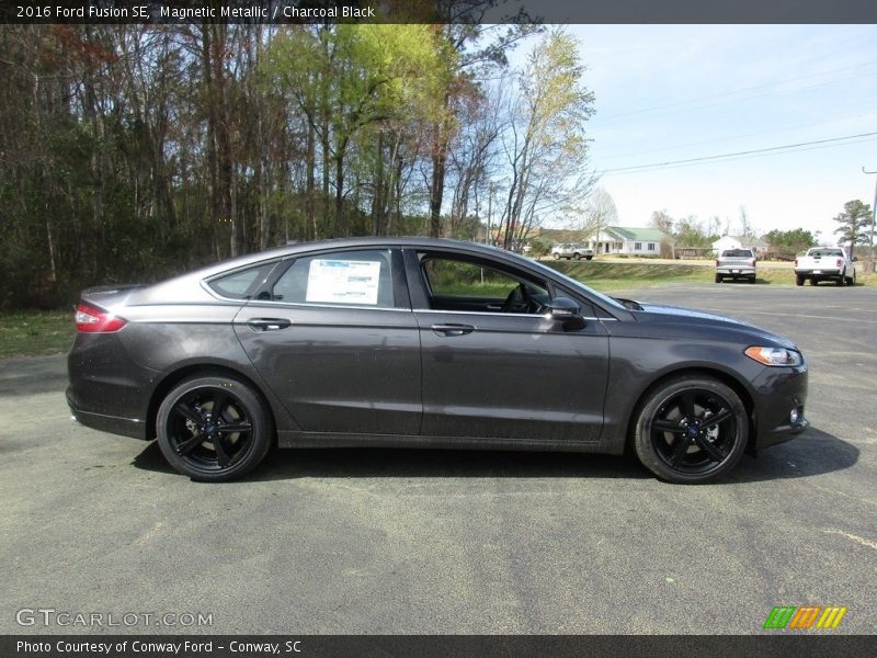 Magnetic Metallic / Charcoal Black 2016 Ford Fusion SE