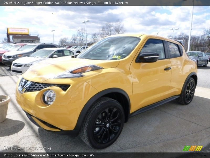 Front 3/4 View of 2016 Juke Stinger Edition AWD