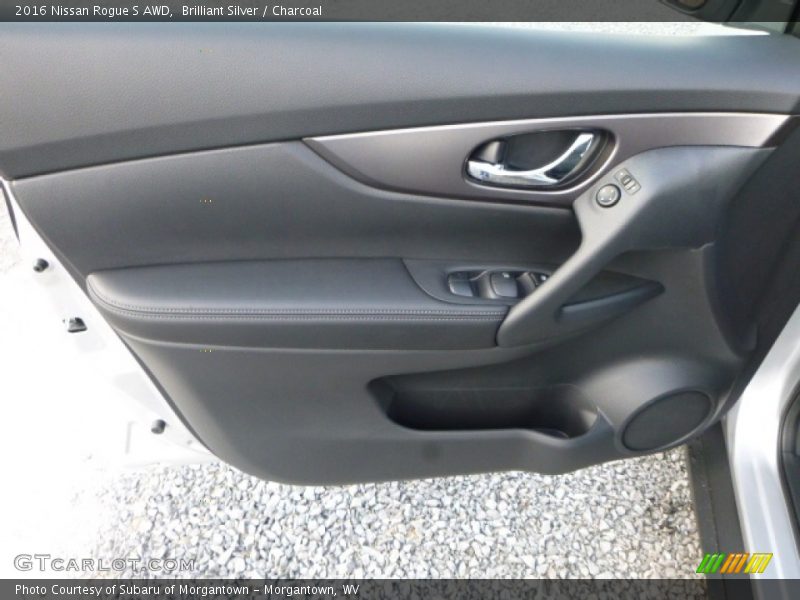 Brilliant Silver / Charcoal 2016 Nissan Rogue S AWD