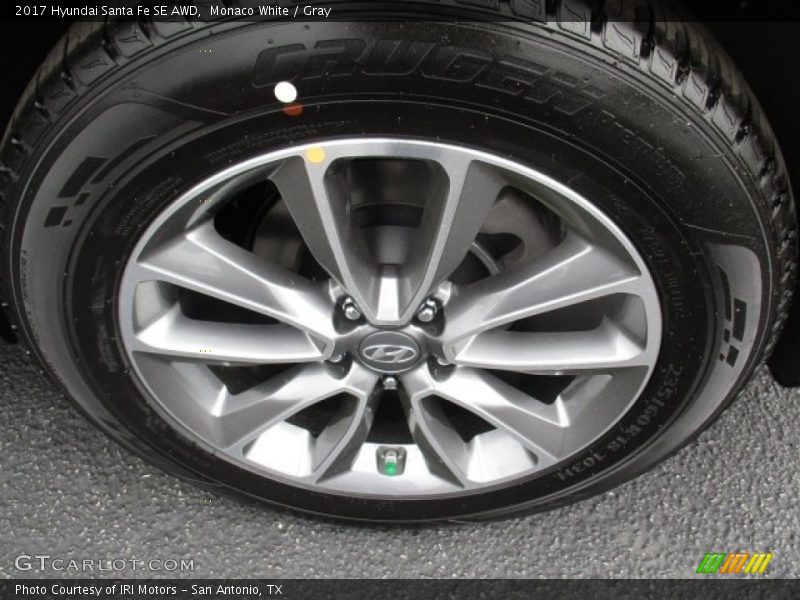  2017 Santa Fe SE AWD Wheel