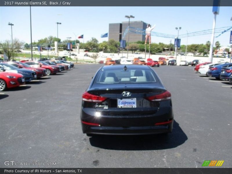 Black / Gray 2017 Hyundai Elantra SE