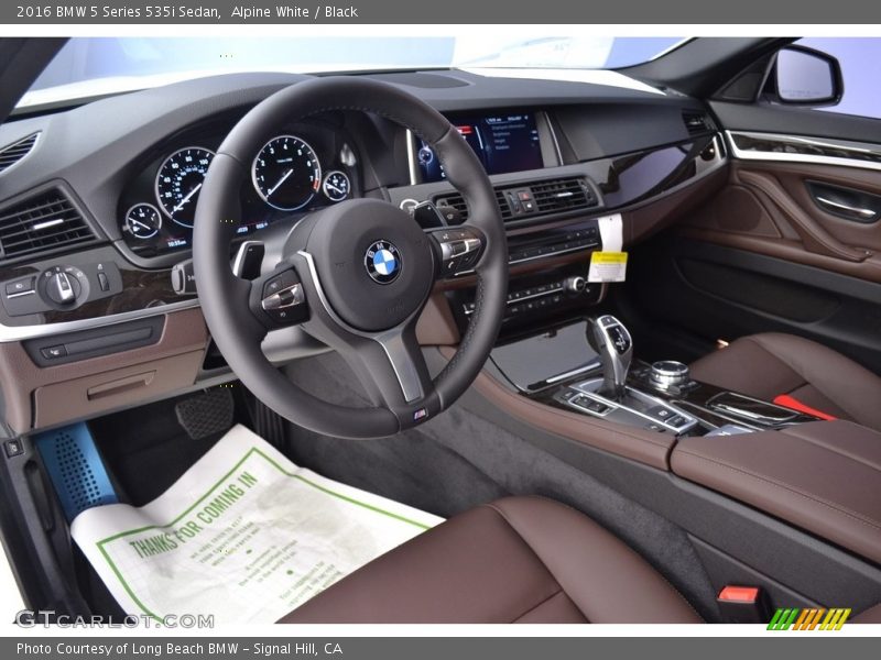 Alpine White / Black 2016 BMW 5 Series 535i Sedan
