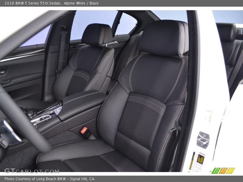 Alpine White / Black 2016 BMW 5 Series 550i Sedan