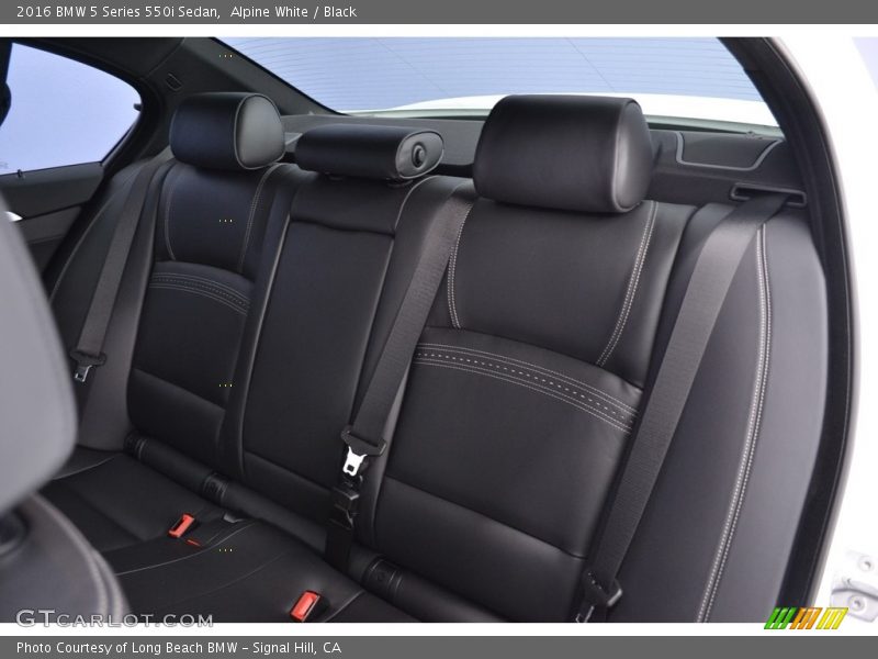 Alpine White / Black 2016 BMW 5 Series 550i Sedan