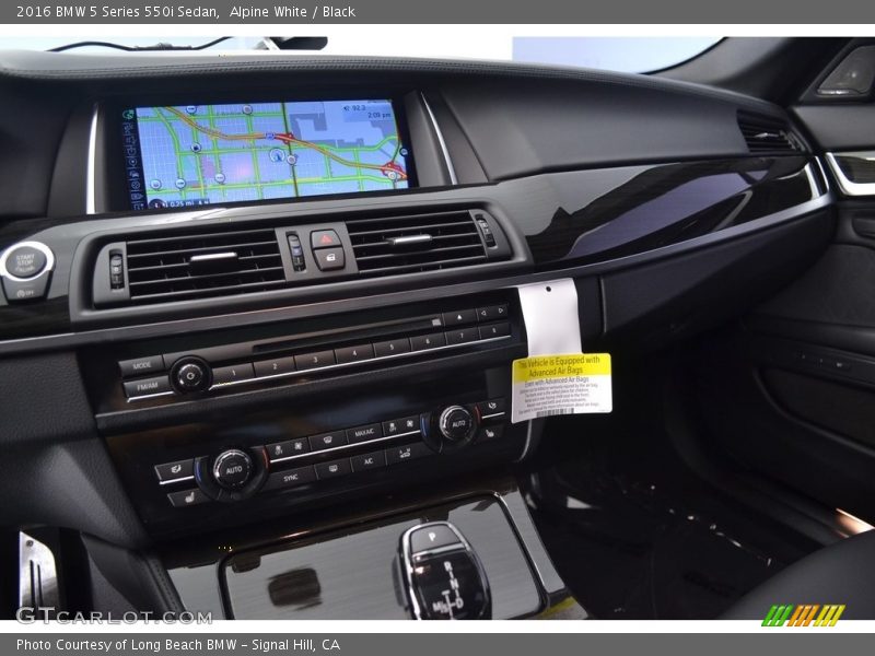 Alpine White / Black 2016 BMW 5 Series 550i Sedan