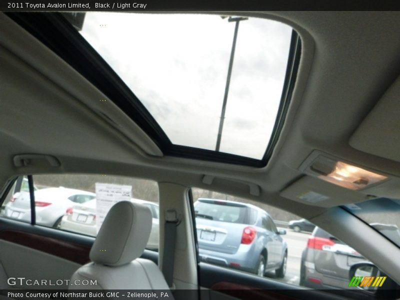 Black / Light Gray 2011 Toyota Avalon Limited