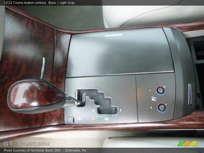 Black / Light Gray 2011 Toyota Avalon Limited