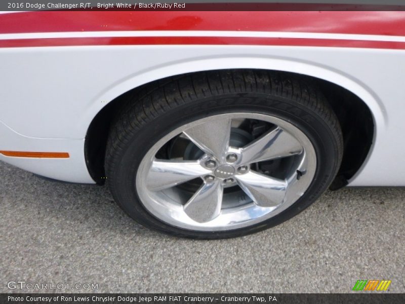 Bright White / Black/Ruby Red 2016 Dodge Challenger R/T