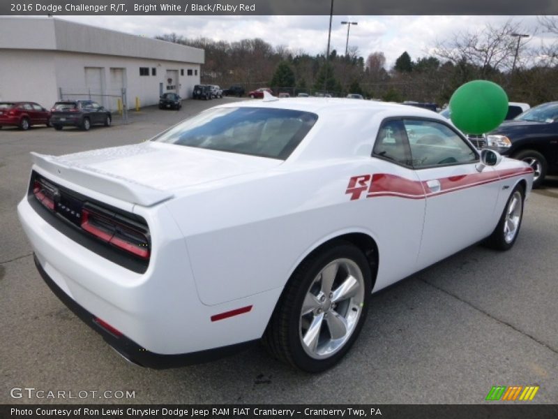 Bright White / Black/Ruby Red 2016 Dodge Challenger R/T