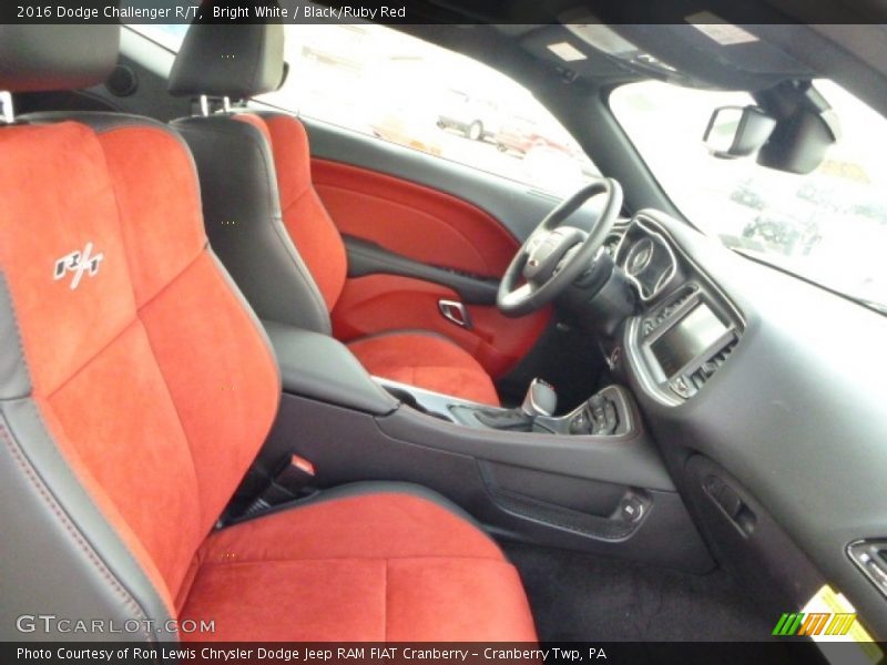 Bright White / Black/Ruby Red 2016 Dodge Challenger R/T