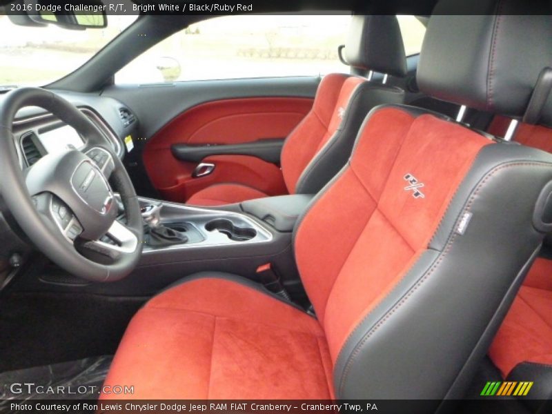 Bright White / Black/Ruby Red 2016 Dodge Challenger R/T