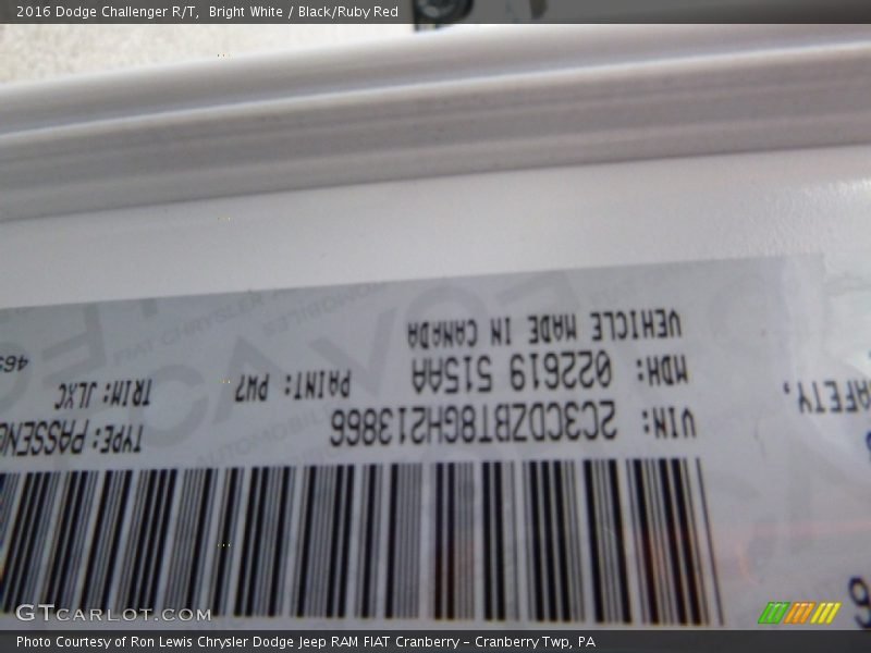 Bright White / Black/Ruby Red 2016 Dodge Challenger R/T