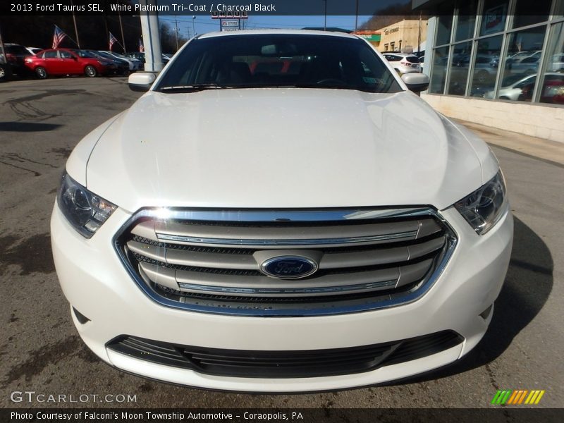 White Platinum Tri-Coat / Charcoal Black 2013 Ford Taurus SEL