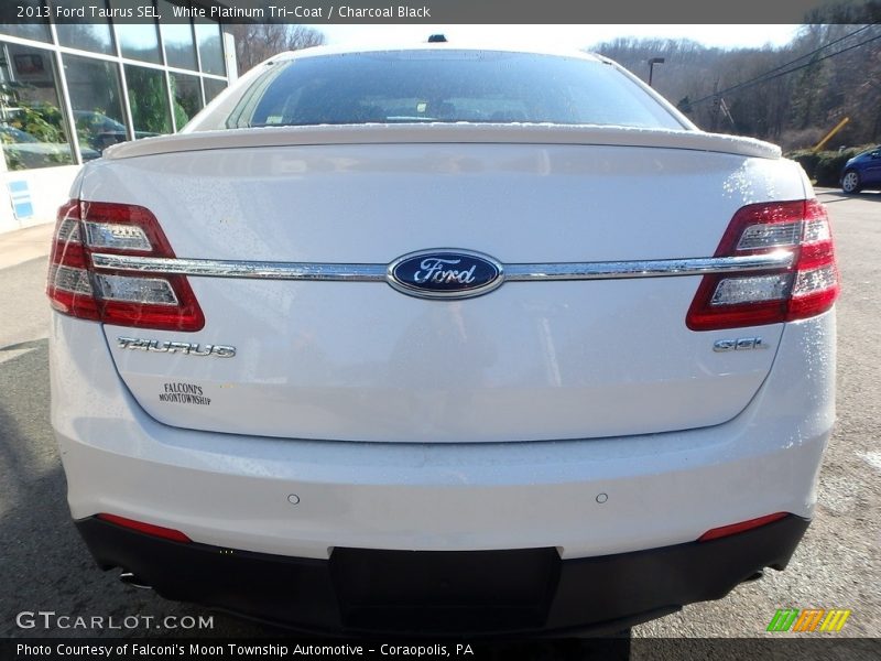 White Platinum Tri-Coat / Charcoal Black 2013 Ford Taurus SEL