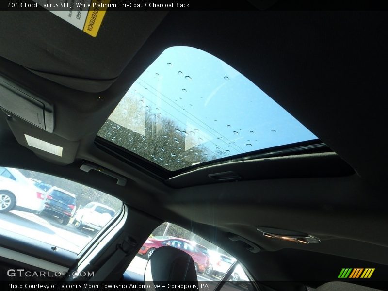 White Platinum Tri-Coat / Charcoal Black 2013 Ford Taurus SEL