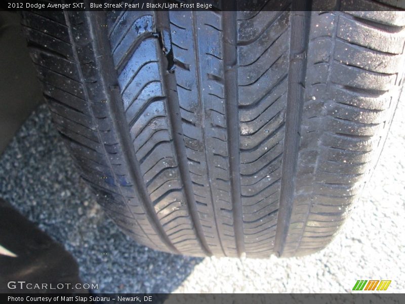 Blue Streak Pearl / Black/Light Frost Beige 2012 Dodge Avenger SXT