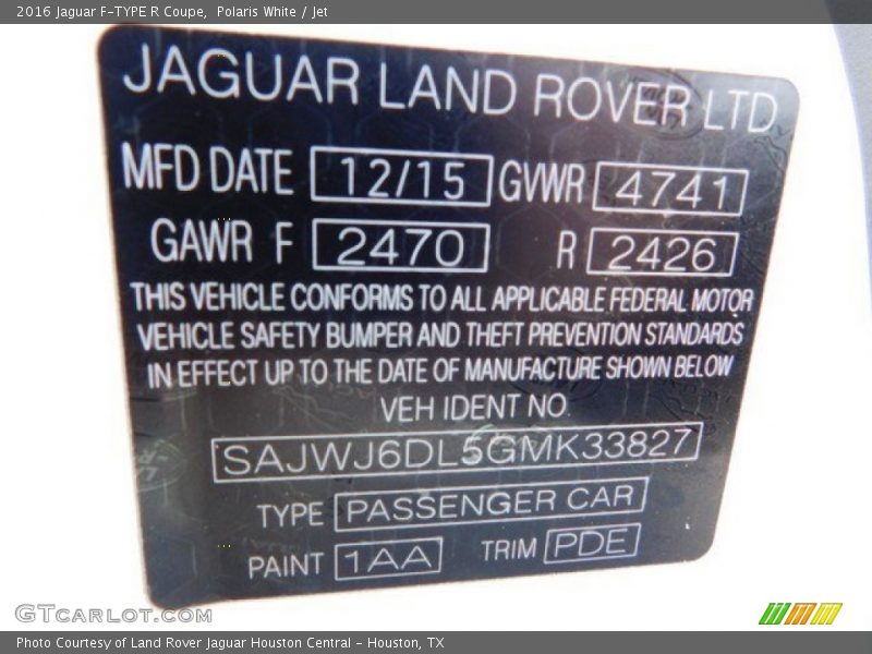Polaris White / Jet 2016 Jaguar F-TYPE R Coupe