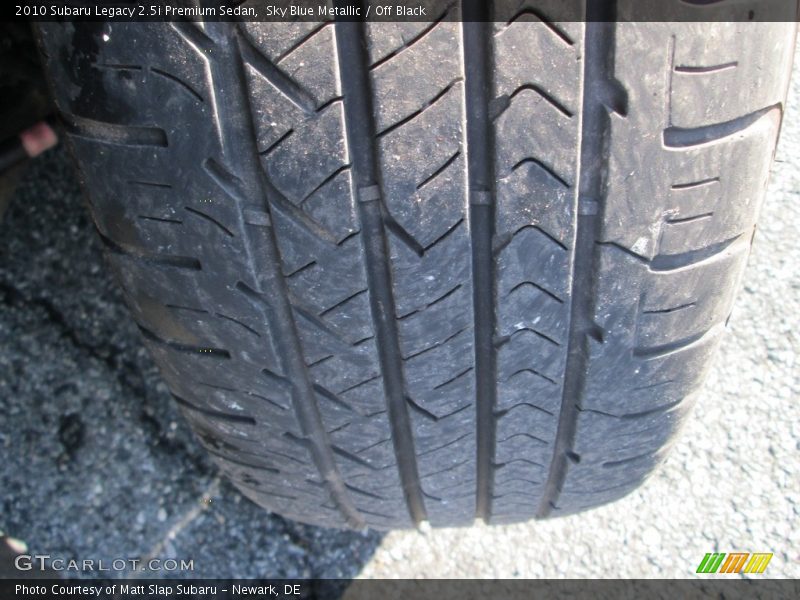 Sky Blue Metallic / Off Black 2010 Subaru Legacy 2.5i Premium Sedan