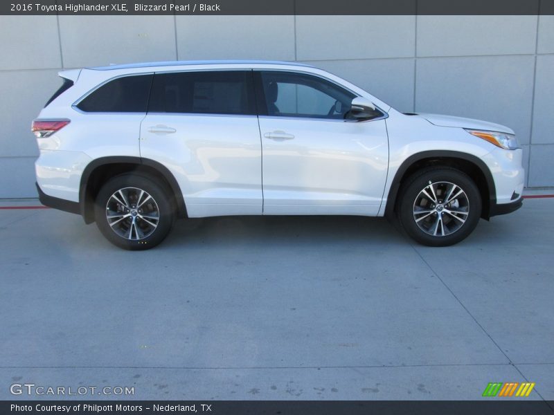 Blizzard Pearl / Black 2016 Toyota Highlander XLE