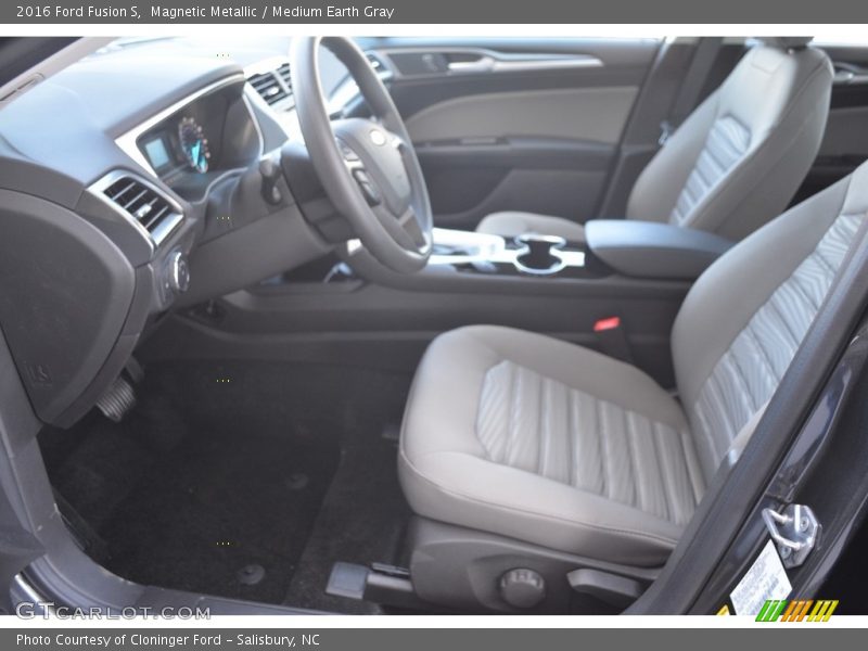 Magnetic Metallic / Medium Earth Gray 2016 Ford Fusion S
