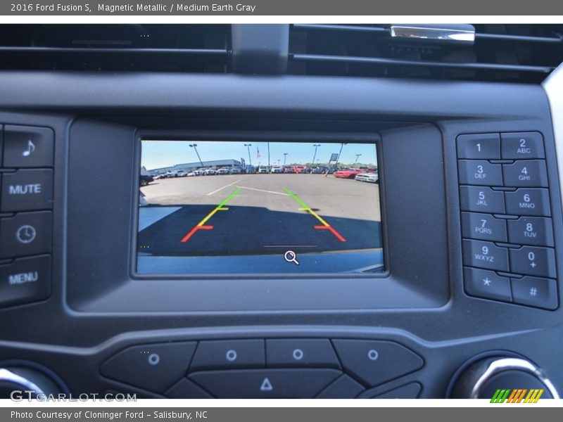 Magnetic Metallic / Medium Earth Gray 2016 Ford Fusion S